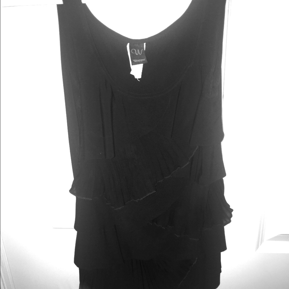 Black ruffled tank